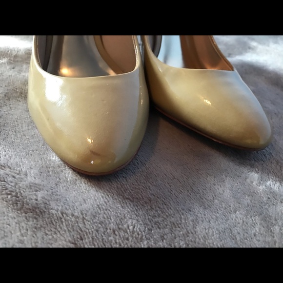 COACH leather patent pumps - Almond Toe - Picture 2 of 7